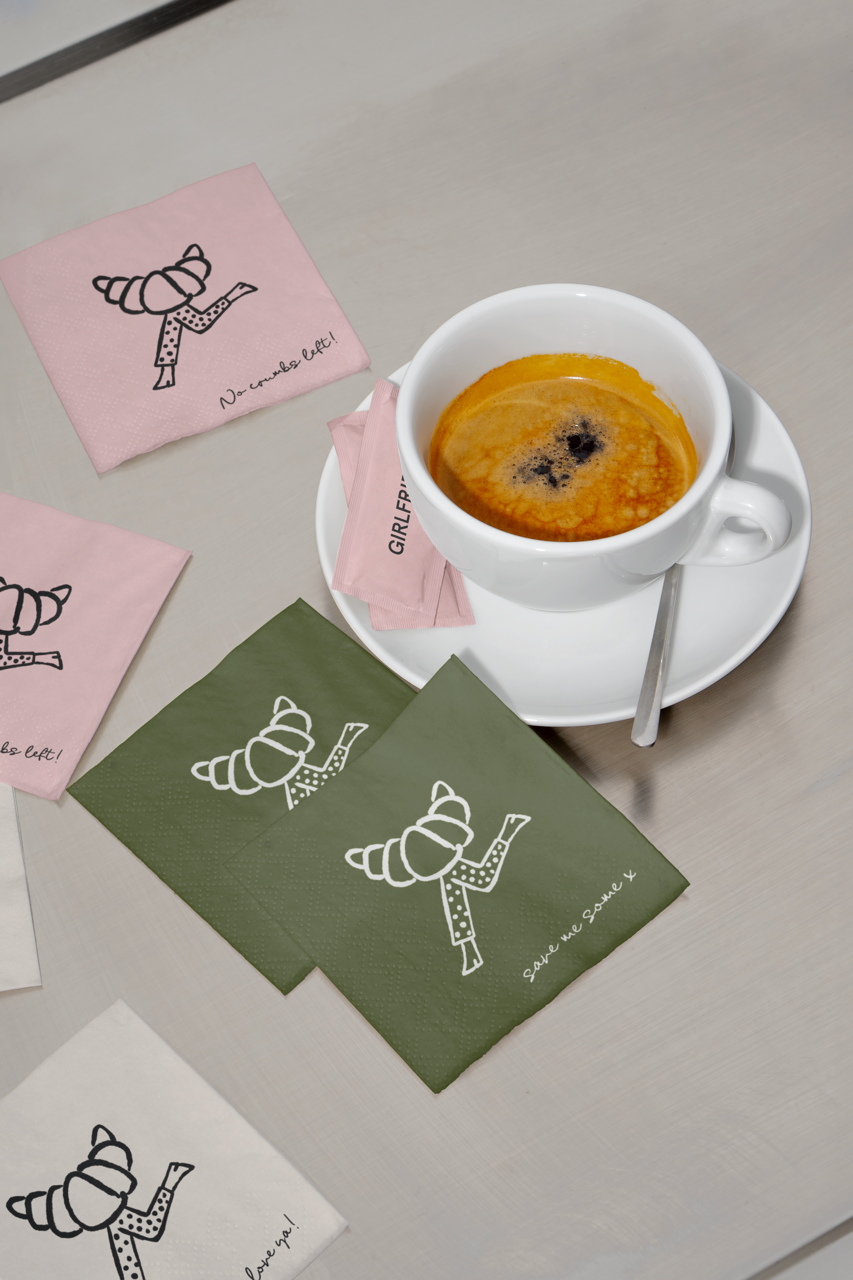 Girlfriend printed napkins and coffee